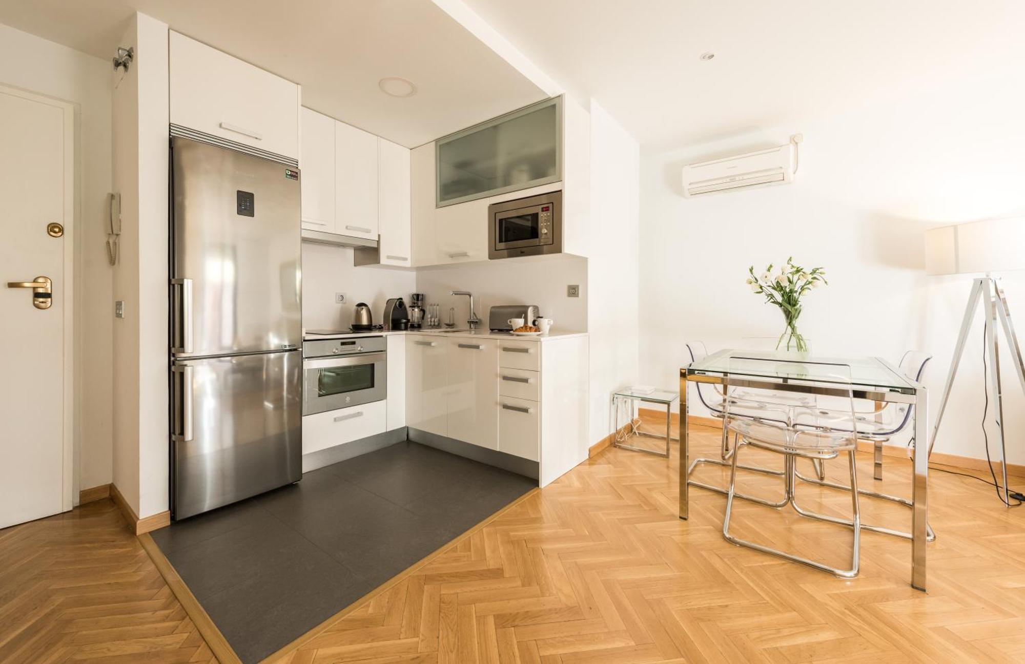 Downtown Urban Apartment Madrid Exterior photo